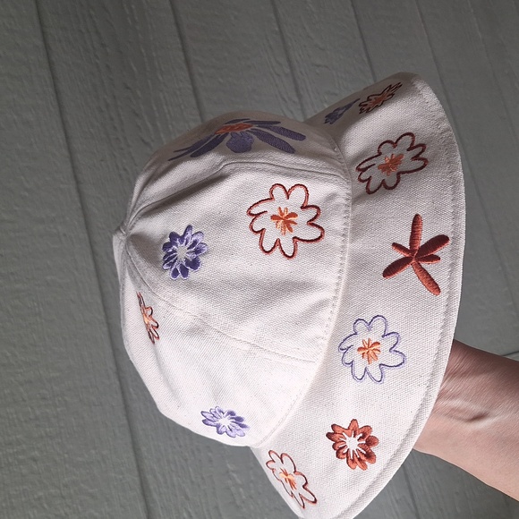 Vans summer blooms embroidered bucket hat size L/XL - Picture 4 of 10